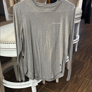 Under Armour Women's Heather Gray Long Sleeve Tee